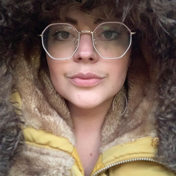 Meet your Posher, Annie - Picture 1 of 1